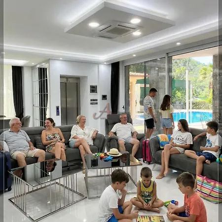 וילה Gulistan - 7 Bedroom In Ovacik *