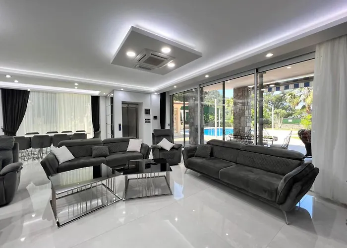 Gulistan - 7 Bedroom In Ovacik ヴィラ *