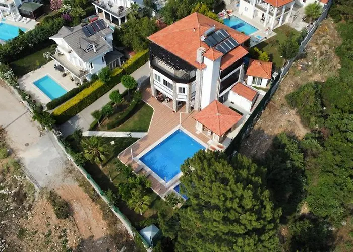 Gulistan - 7 Bedroom In Ovacik *