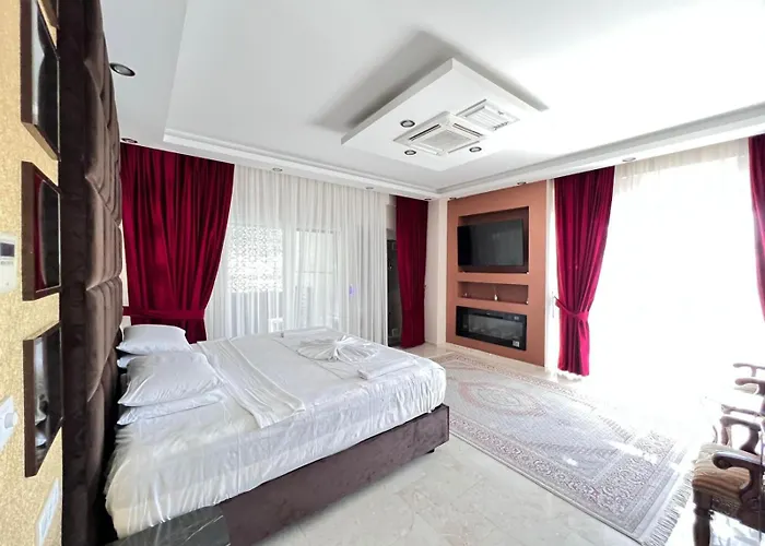 Gulistan - 7 Bedroom In Ovacik フェティエ