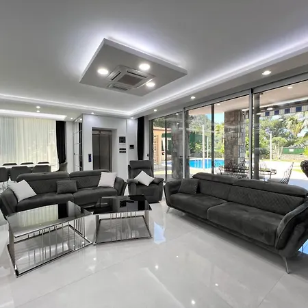 Gulistan - 7 Bedroom In Ovacik فيلة *