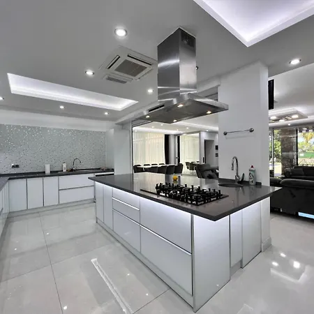 Gulistan - 7 Bedroom In Ovacik Fethiye