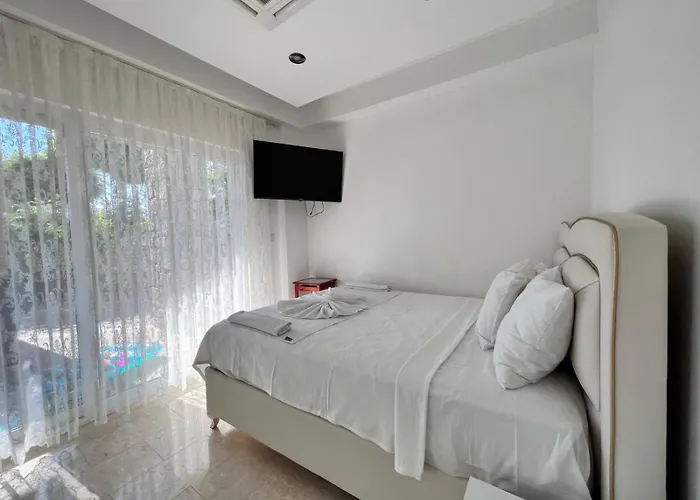 Gulistan - 7 Bedroom In Ovacik Villa Fethiye
