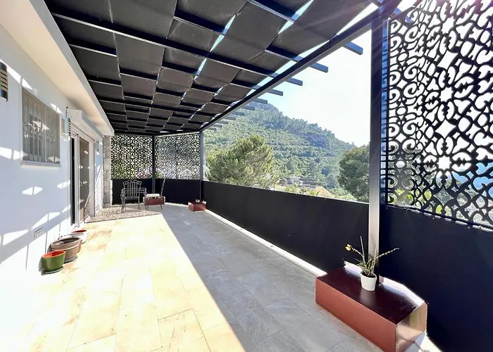 Gulistan - 7 Bedroom In Ovacik 别墅
