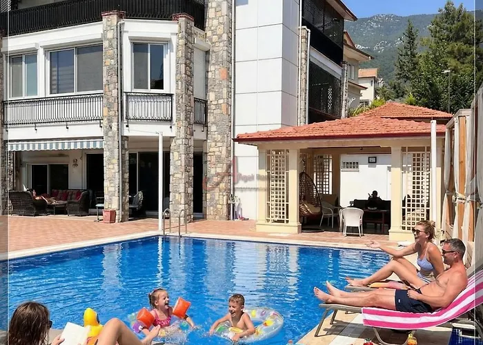 Gulistan - 7 Bedroom In Ovacik Villa